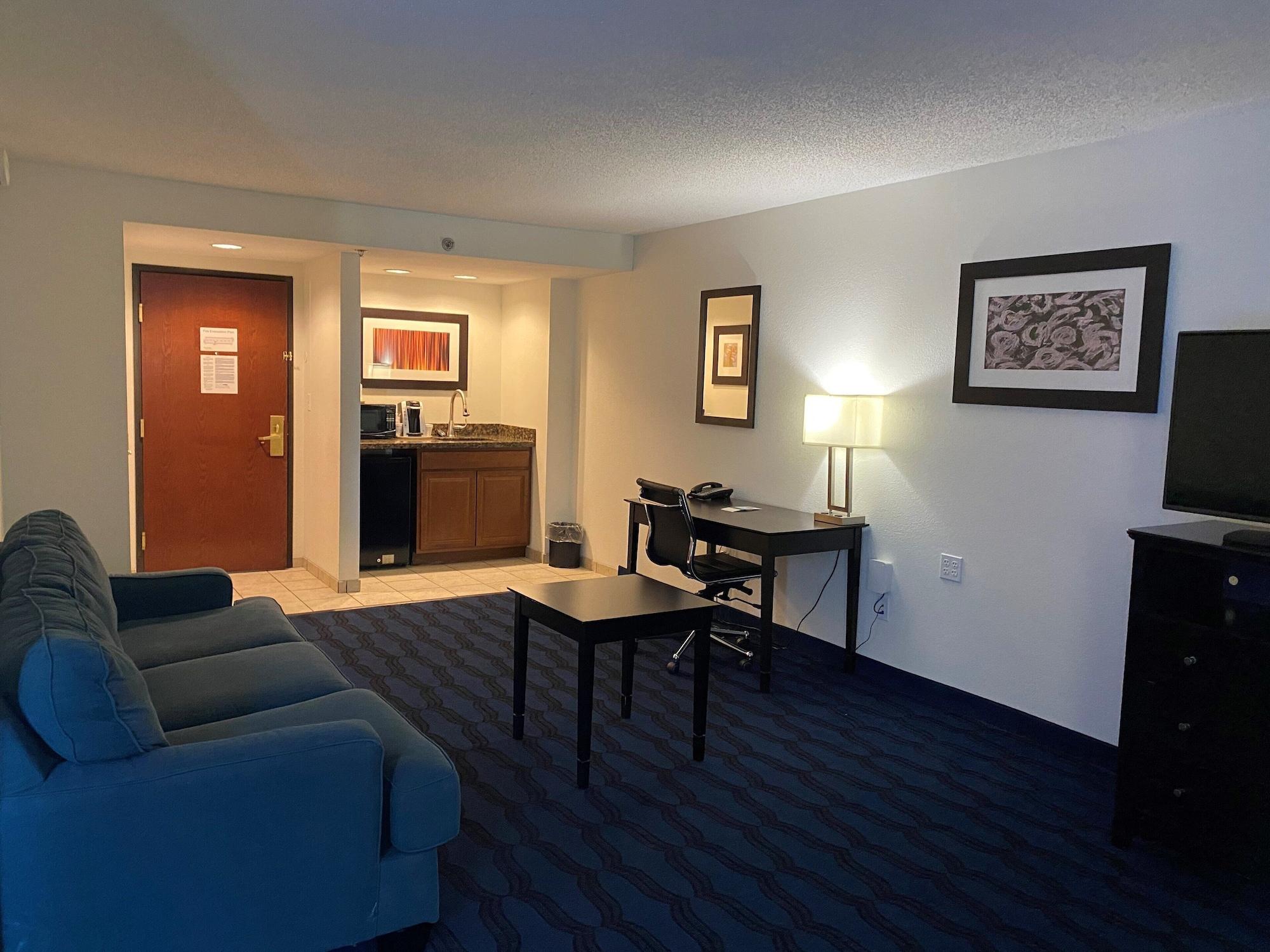 Holiday Inn Express St. Louis Arpt - Maryland Hgts, An Ihg Hotel Maryland Heights Exterior photo