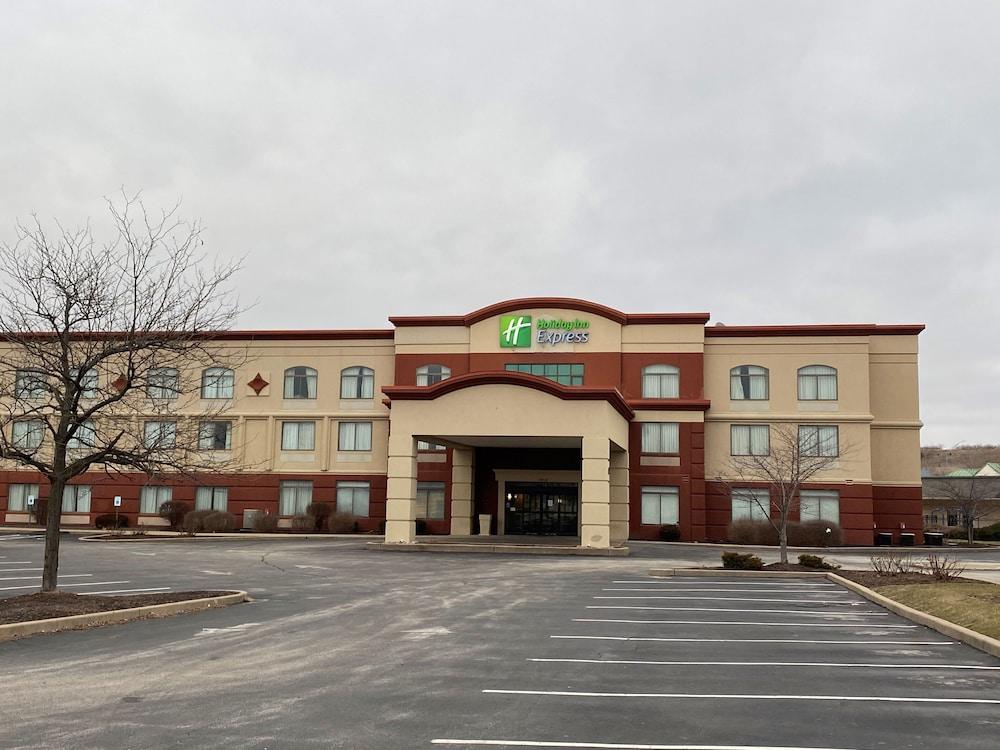 Holiday Inn Express St. Louis Arpt - Maryland Hgts, An Ihg Hotel Maryland Heights Exterior photo