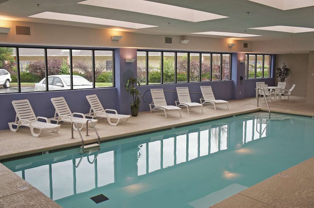 Holiday Inn Express St. Louis Arpt - Maryland Hgts, An Ihg Hotel Maryland Heights Facilities photo
