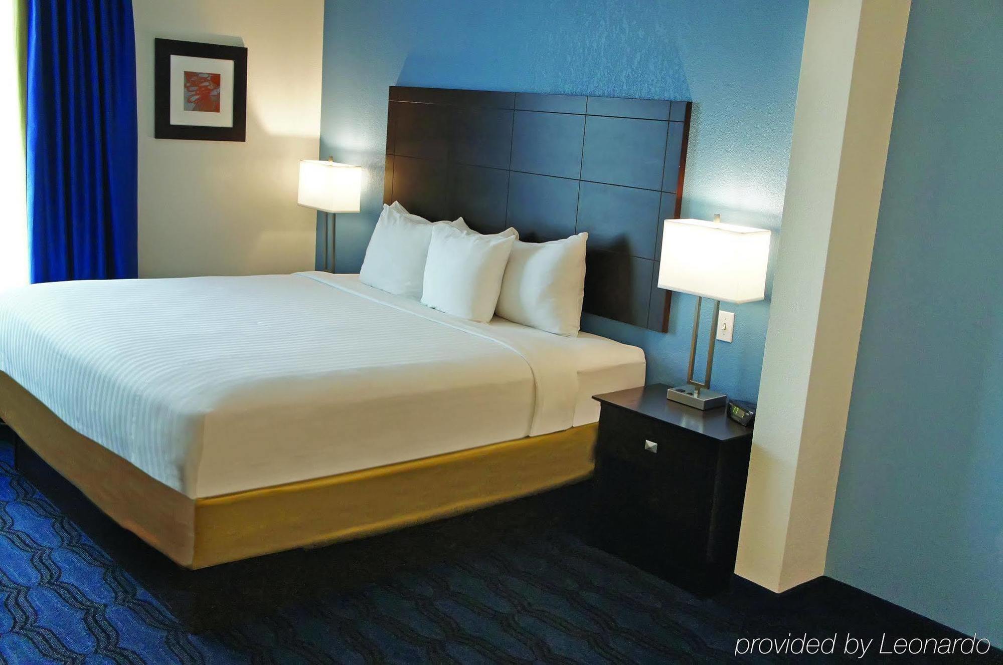 Holiday Inn Express St. Louis Arpt - Maryland Hgts, An Ihg Hotel Maryland Heights Exterior photo