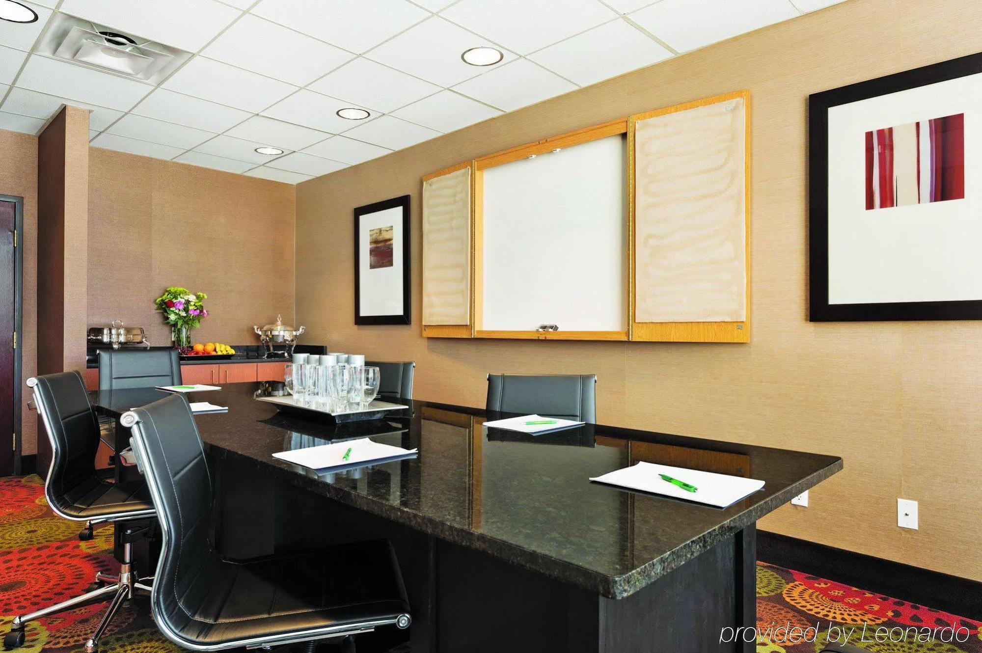 Holiday Inn Express St. Louis Arpt - Maryland Hgts, An Ihg Hotel Maryland Heights Exterior photo